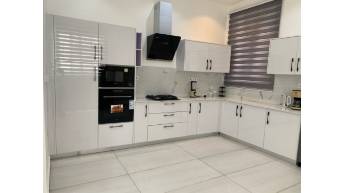 2 bed flat to let, Crown Lodge, Elystan Street - African Land