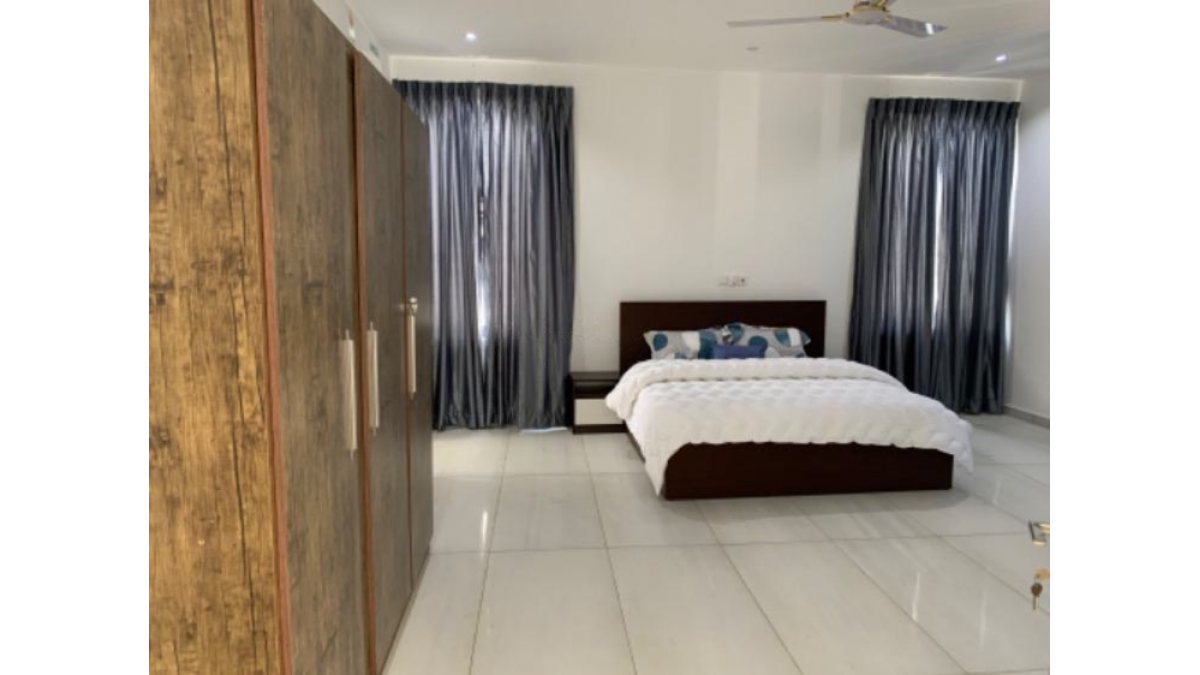2 bed flat to let, Crown Lodge, Elystan Street - African Land