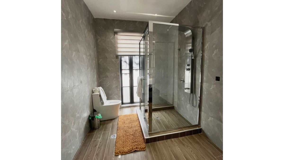 2 bed flat to let, Crown Lodge, Elystan Street - African Land