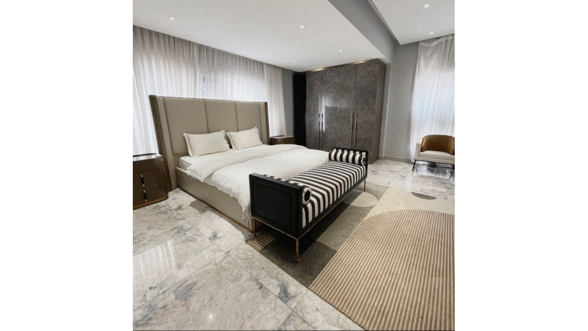 2 bed flat to let, Crown Lodge, Elystan Street - African Land