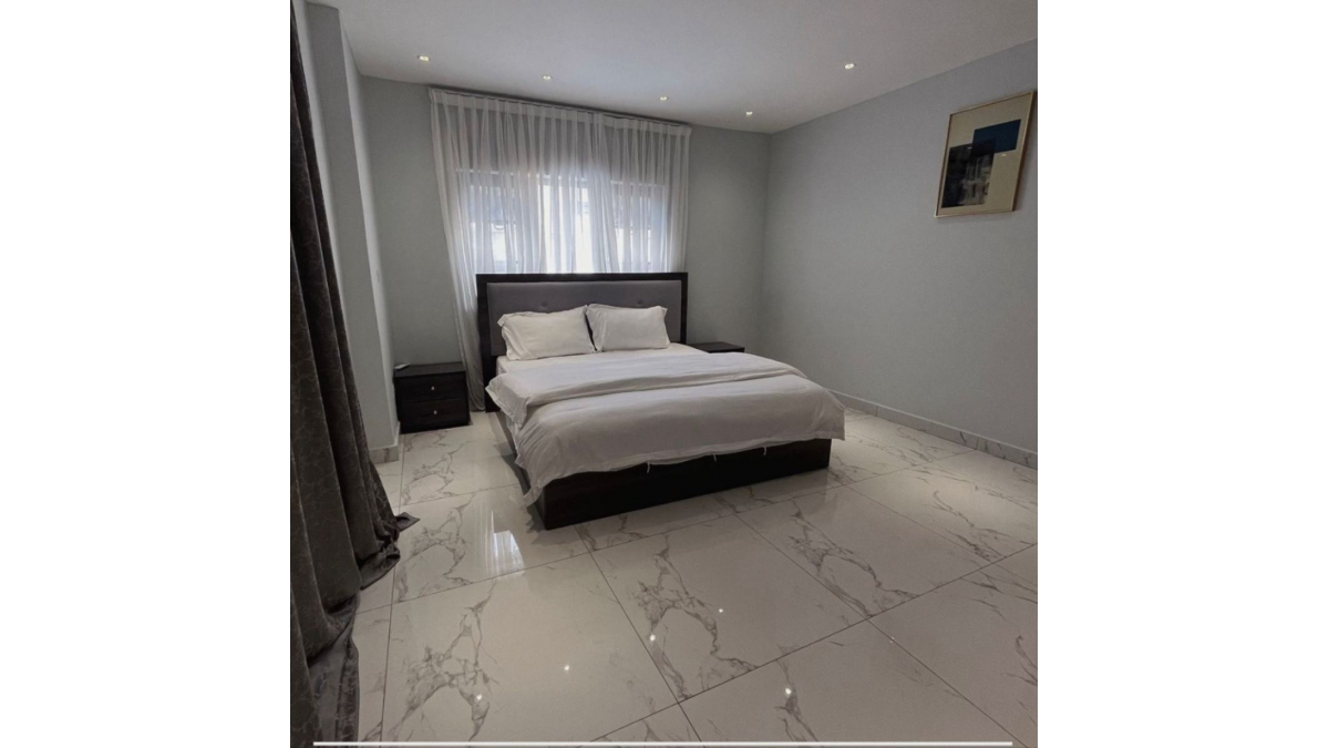 2 bed flat to let, Crown Lodge, Elystan Street - African Land