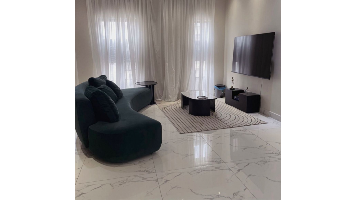2 bed flat to let, Crown Lodge, Elystan Street - African Land