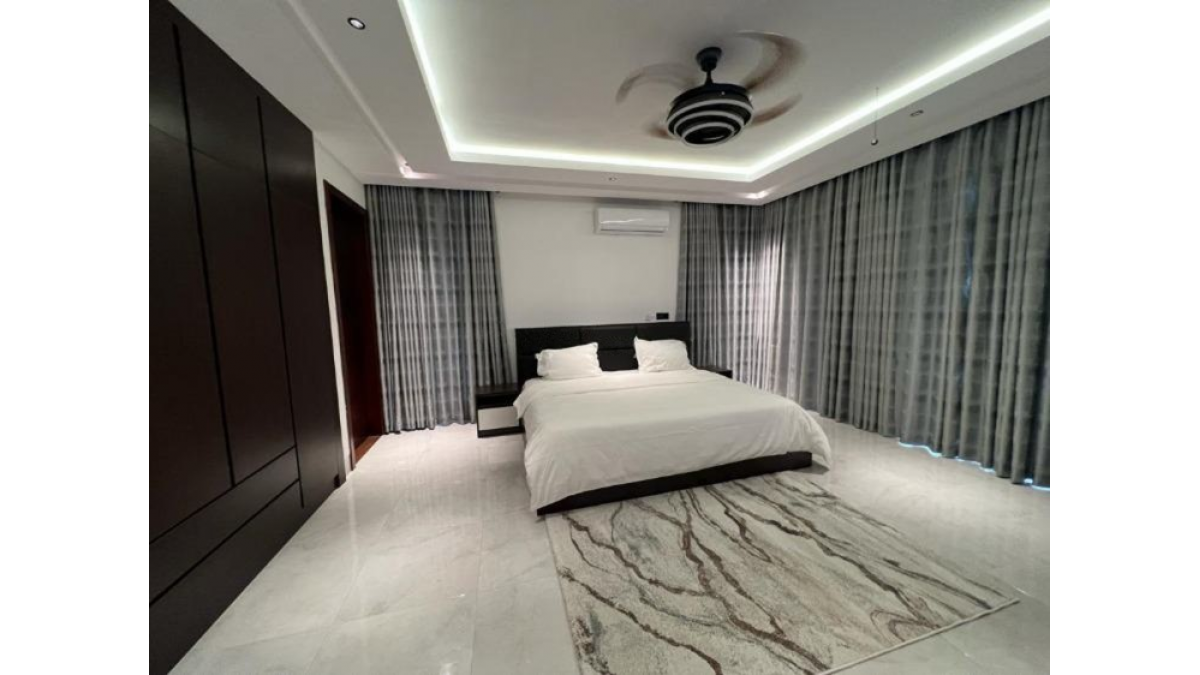 2 bed flat to let, Crown Lodge, Elystan Street - African Land