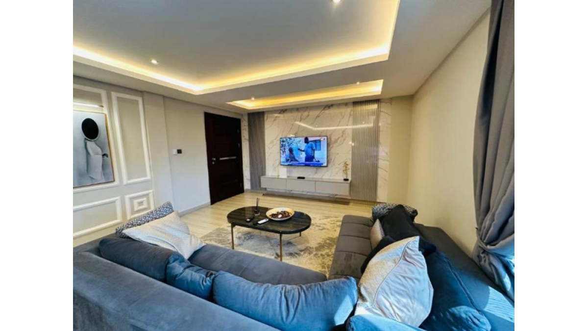 2 bed flat to let, Crown Lodge, Elystan Street - African Land