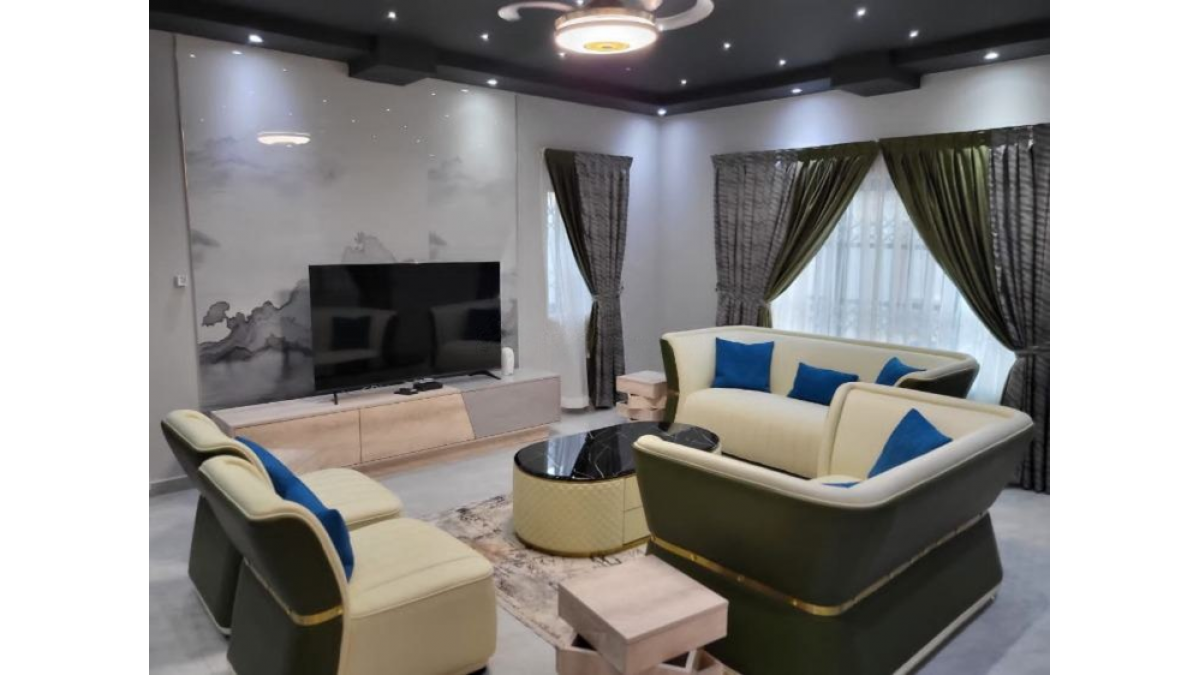 2 bed flat to let, Crown Lodge, Elystan Street - African Land
