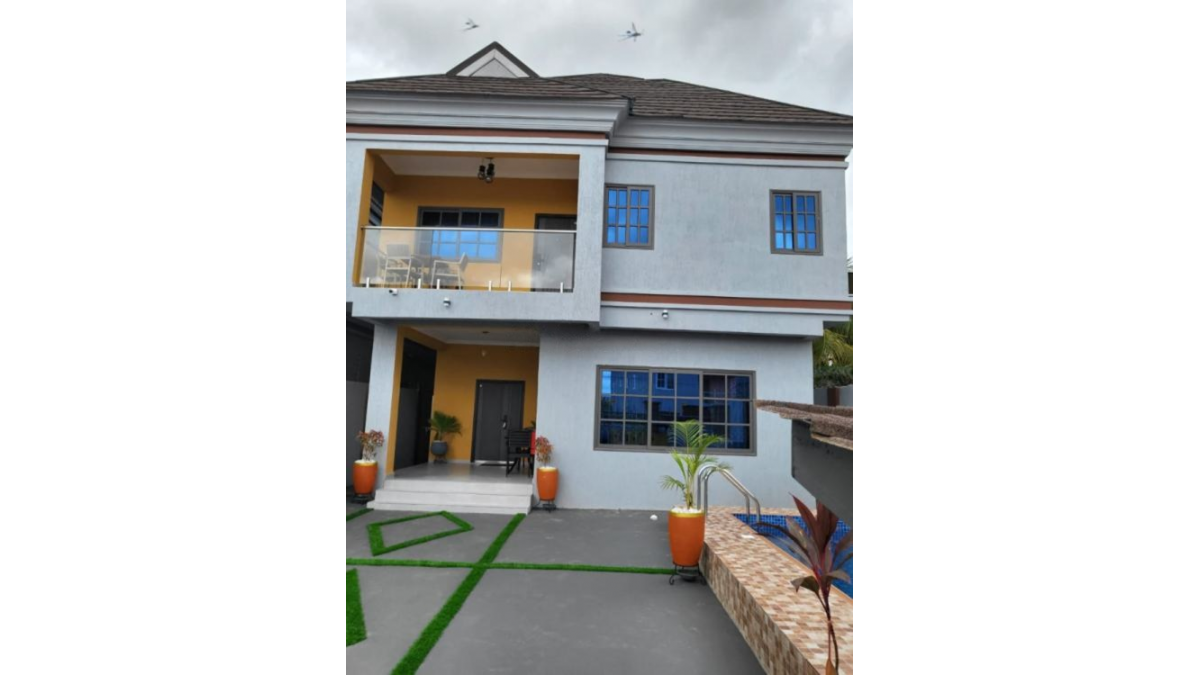 2 bed flat to let, Crown Lodge, Elystan Street - African Land