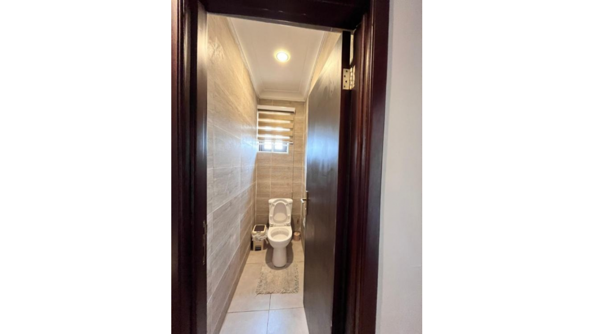 2 bed flat to let, Crown Lodge, Elystan Street - African Land
