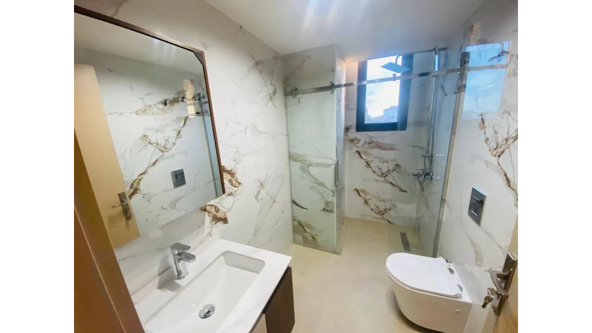 2 bed flat to let, Crown Lodge, Elystan Street - African Land