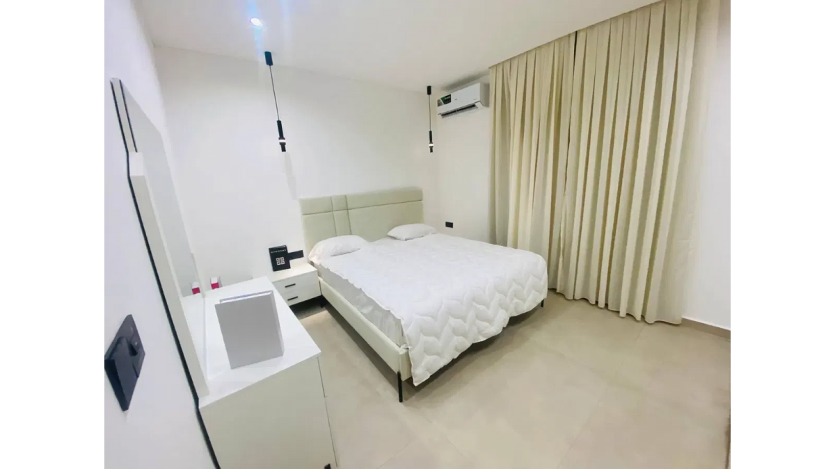 2 bed flat to let, Crown Lodge, Elystan Street - African Land