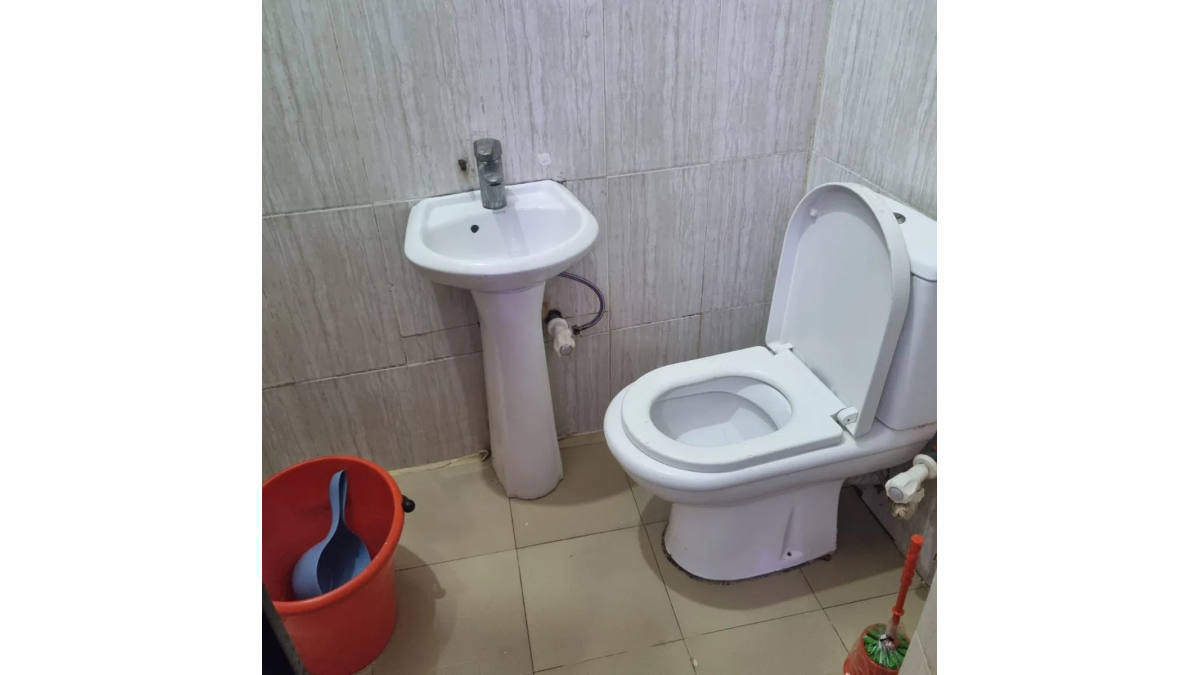 2 bed flat to let, Crown Lodge, Elystan Street - African Land