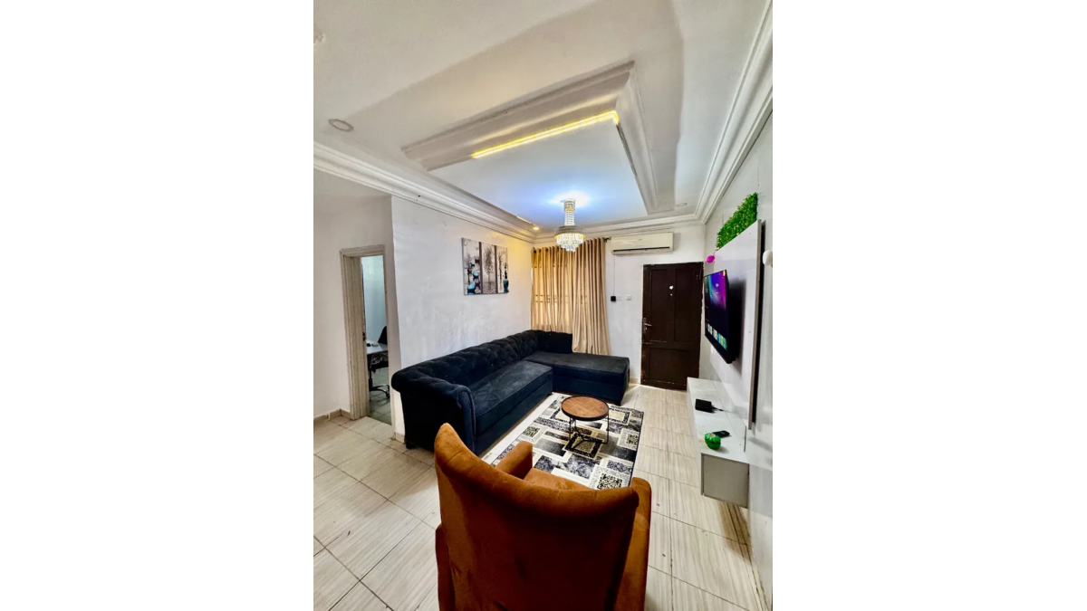 2 bed flat to let, Crown Lodge, Elystan Street - African Land
