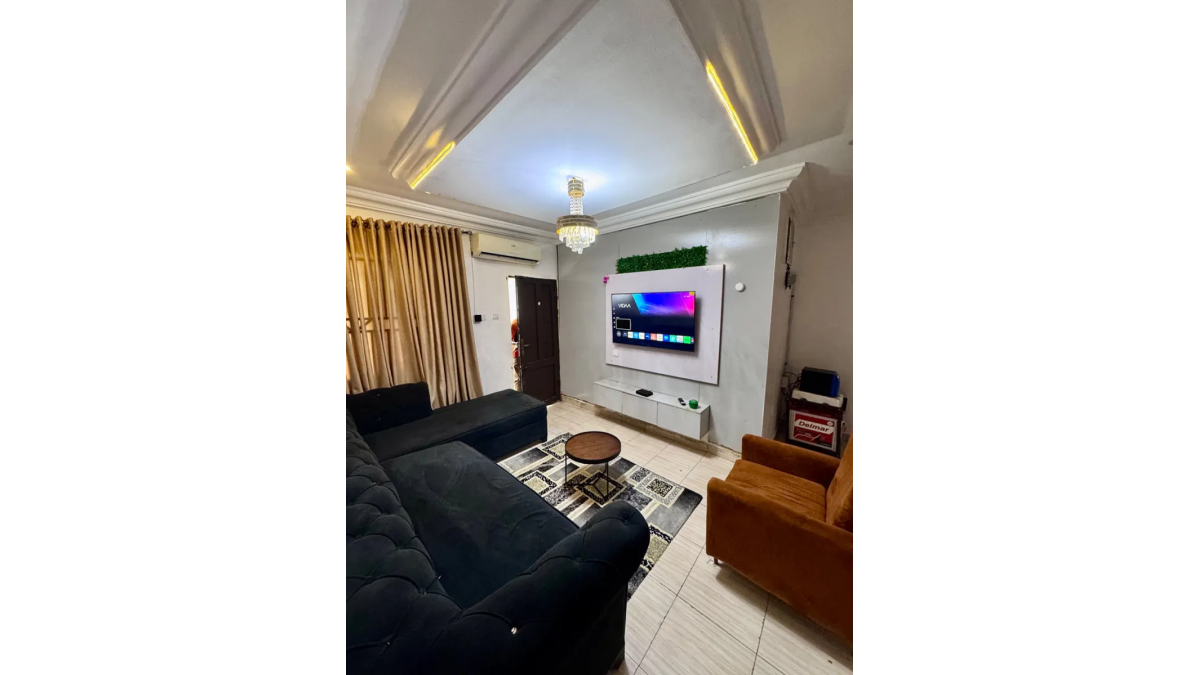 2 bed flat to let, Crown Lodge, Elystan Street - African Land