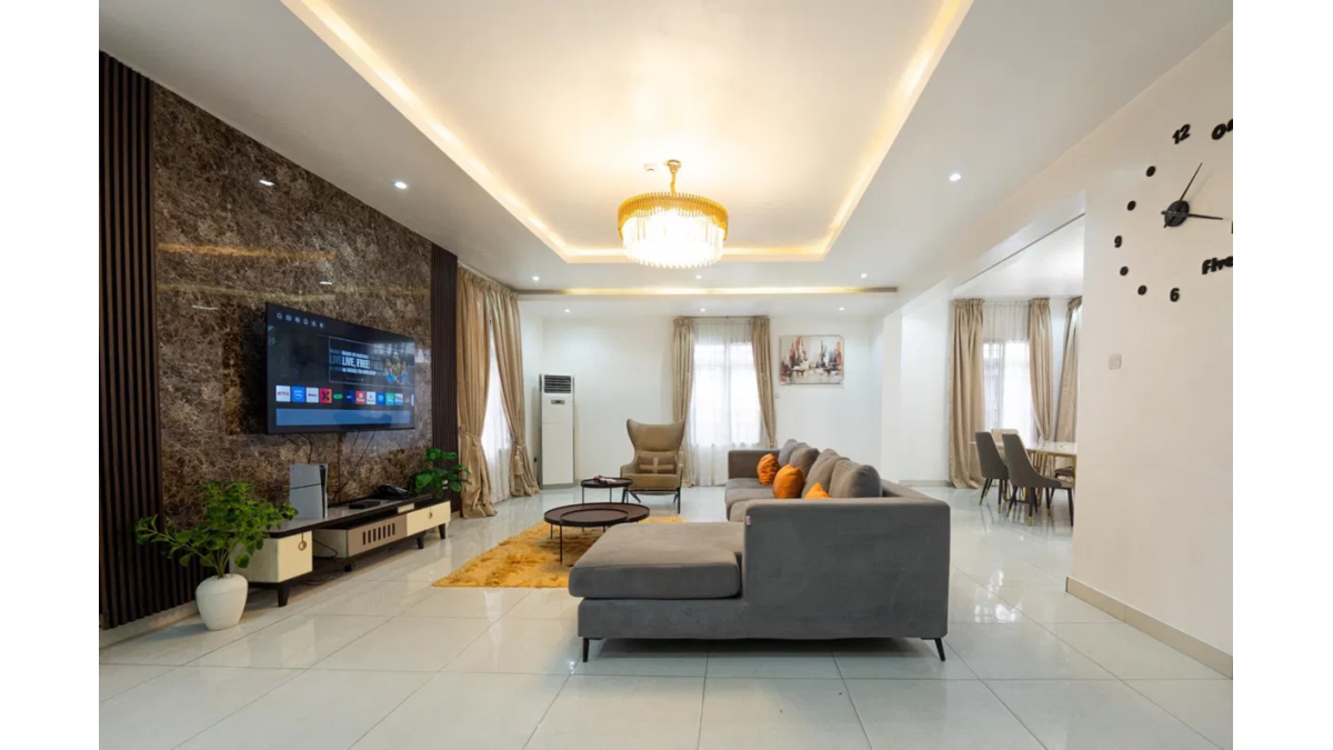 Luxury 3-Bedroom Penthouse with Modern Facilities – Lekki Phase 1