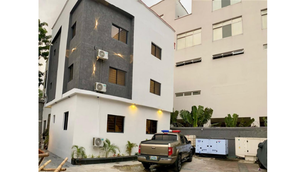Classic Finish Fully Serviced 1-Bedroom Apartment for Short Let in Victoria Island, Lagos