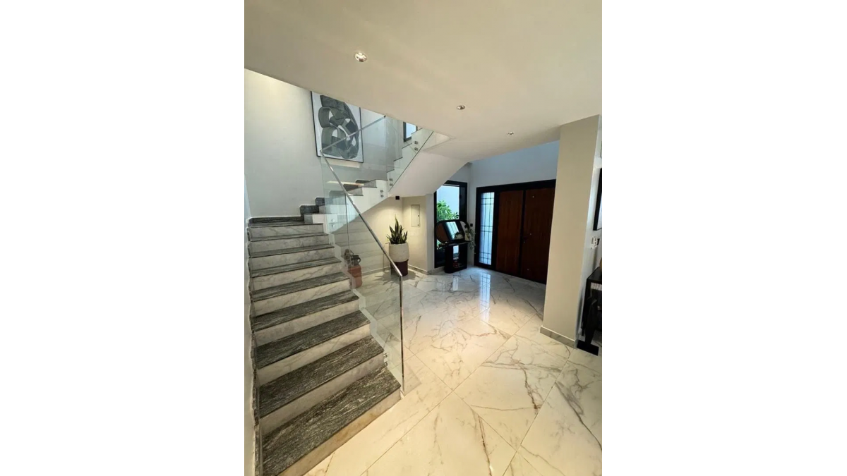 Luxury 5 Bedroom Furnished Terraced Duplex with Private Swimming Pool in Cantonments, Accra
