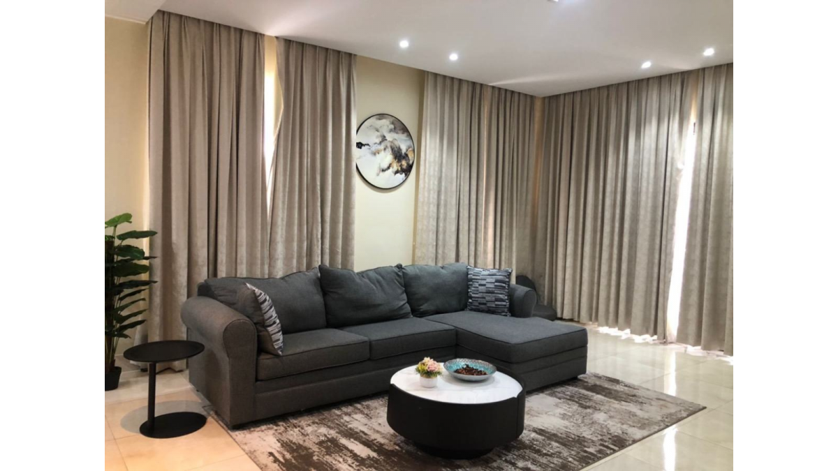Luxury 1-Bedroom Furnished & Fully Serviced Apartment in Cantonments, Accra
