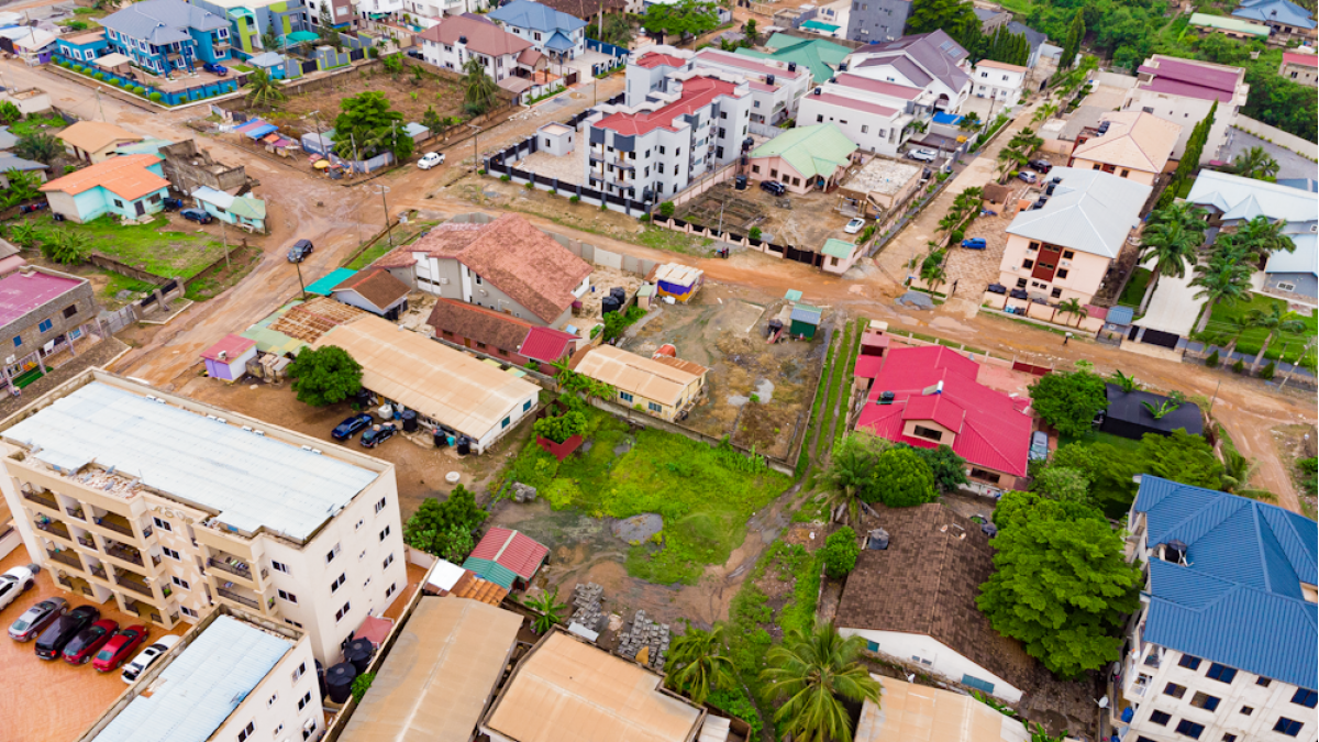 2 bed flat to let, Crown Lodge, Elystan Street - African Land