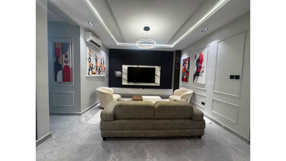 2-Bedroom Furnished Serviced Apartment with Pool & Gym in Seagate Estate, Ikate