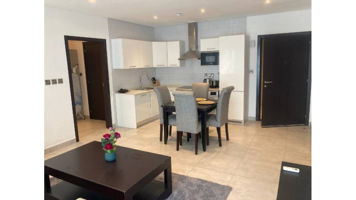 Luxurious 2-Bedroom Furnished Apartment with Swimming Pools and Gym Near Accra Mall, East Legon