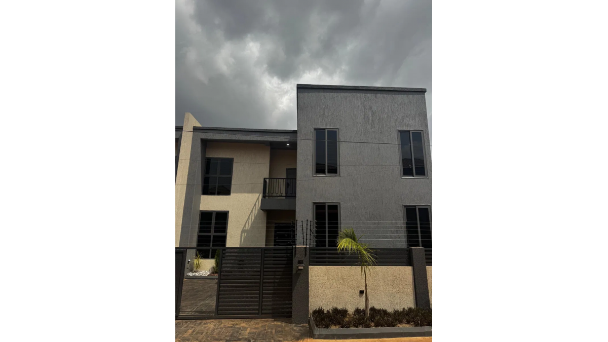 Private 4-Bedroom Furnished Semi-Detached House for Short Let in Ashaley Botwe, Accra