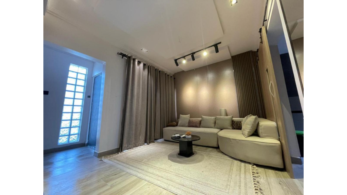 Luxury 1-Bedroom Apartment with Large Balcony Lounge in Lekki Phase 1
