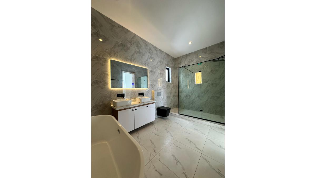 2 bed flat to let, Crown Lodge, Elystan Street - African Land