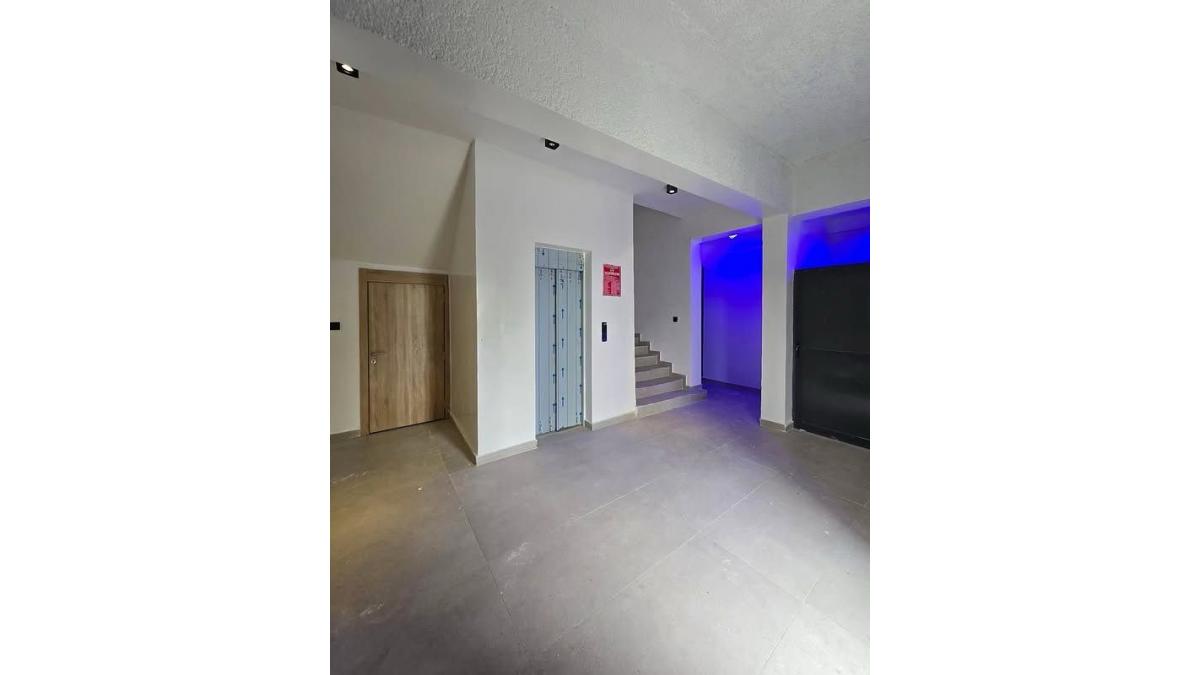 2 bed flat to let, Crown Lodge, Elystan Street - African Land