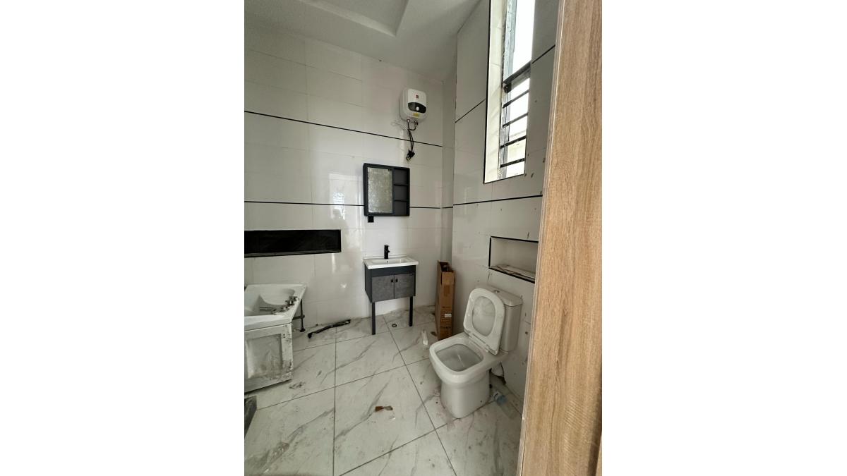 2 bed flat to let, Crown Lodge, Elystan Street - African Land