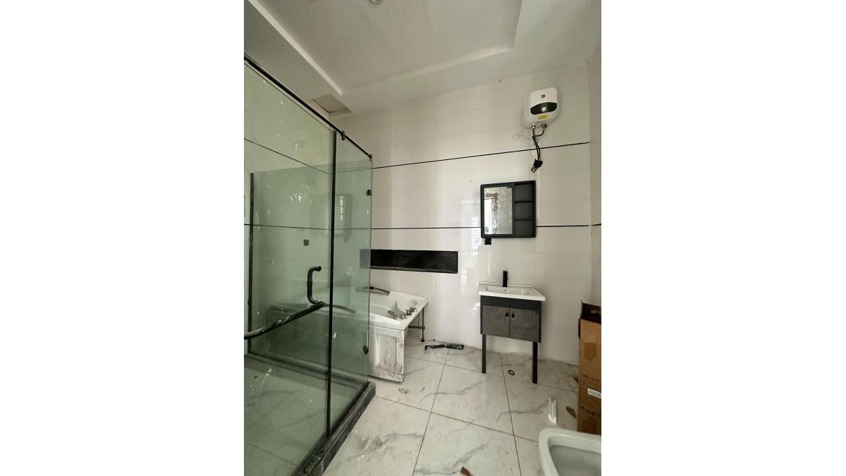 2 bed flat to let, Crown Lodge, Elystan Street - African Land
