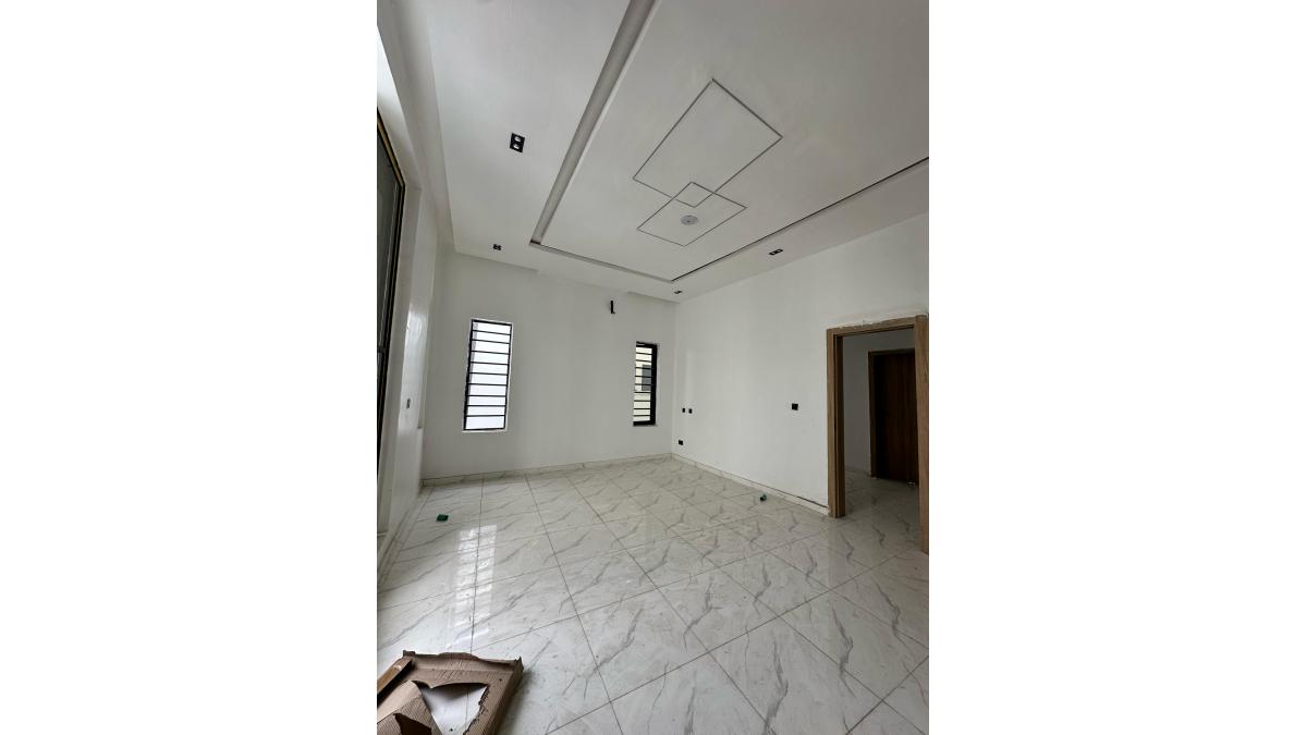 2 bed flat to let, Crown Lodge, Elystan Street - African Land