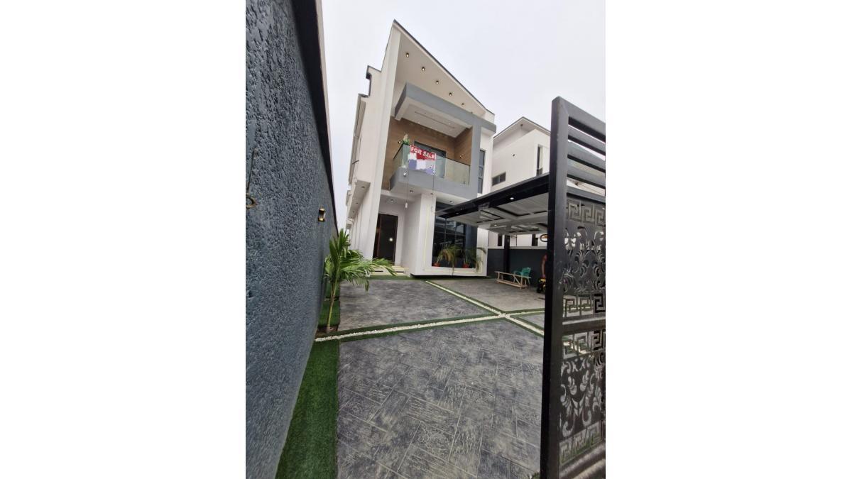 5 BEDROOM FULLY DETACHED HOUSE IN AJAH, LAGOS.