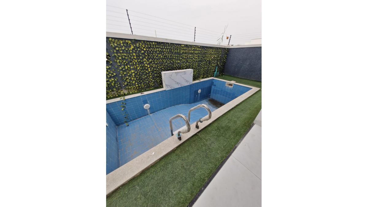 2 bed flat to let, Crown Lodge, Elystan Street - African Land