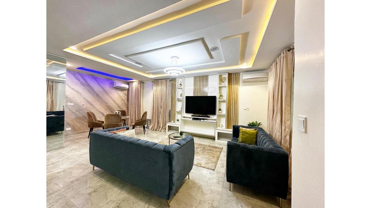 FULLY FURNISHED  3 BEDROOM DUPLEX FOR SALE IN LEKKI PHASE 1