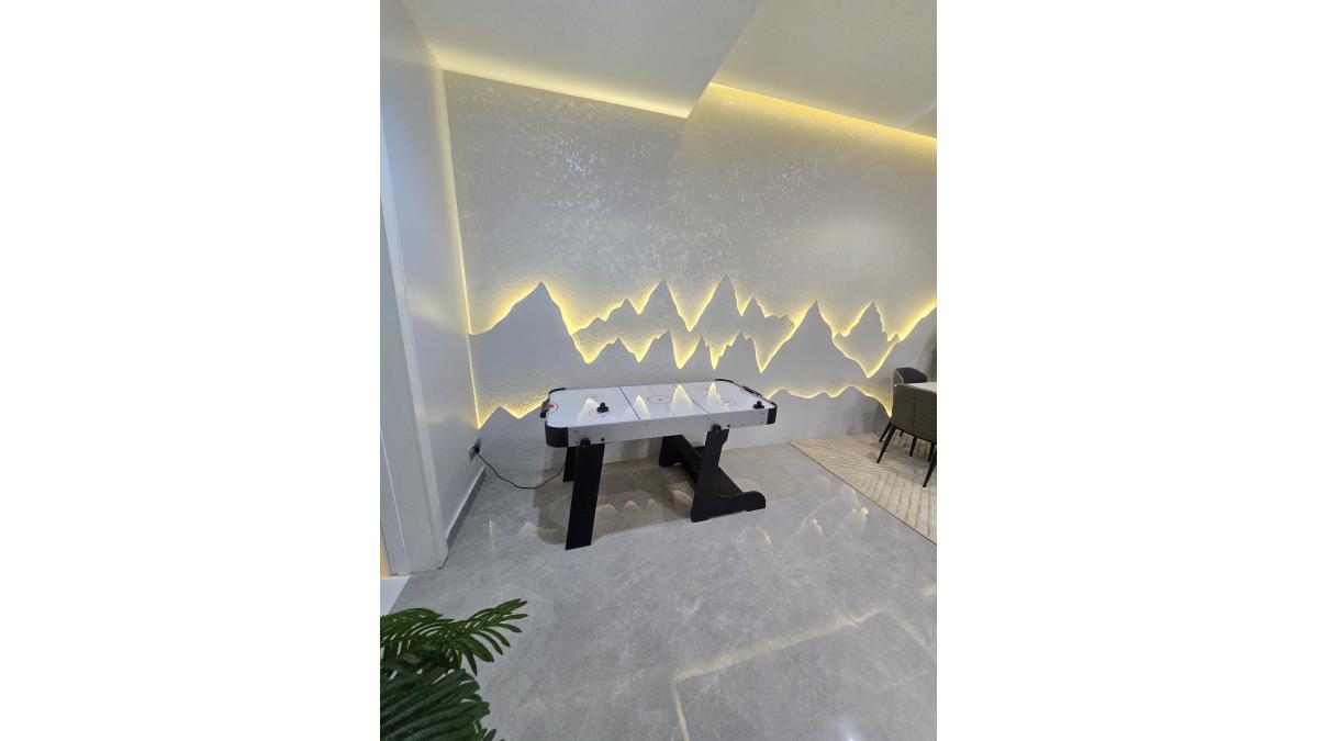 2 bed flat to let, Crown Lodge, Elystan Street - African Land