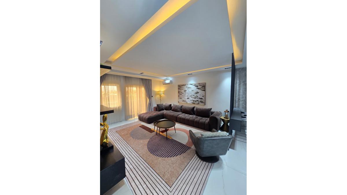 2 bed flat to let, Crown Lodge, Elystan Street - African Land
