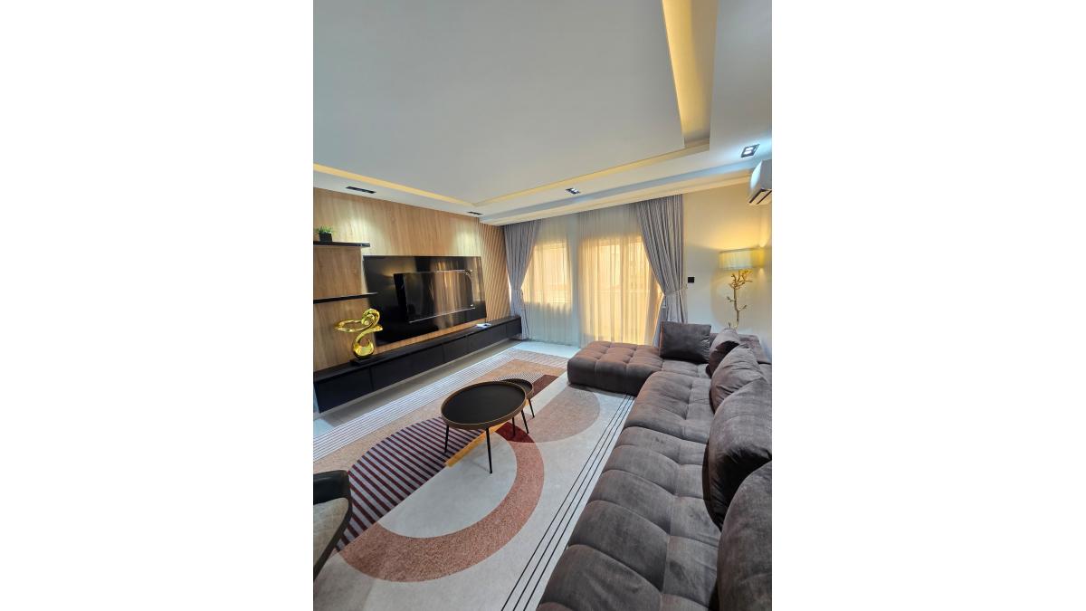 2 bed flat to let, Crown Lodge, Elystan Street - African Land