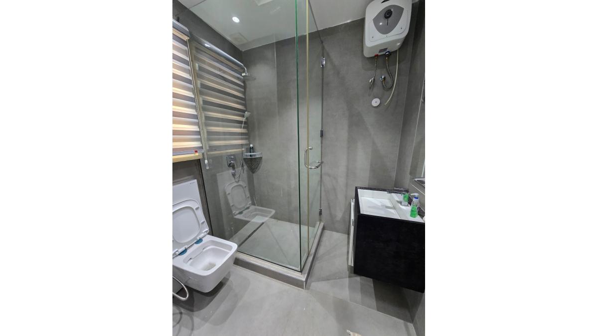 2 bed flat to let, Crown Lodge, Elystan Street - African Land