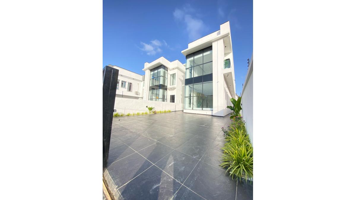 2 bed flat to let, Crown Lodge, Elystan Street - African Land