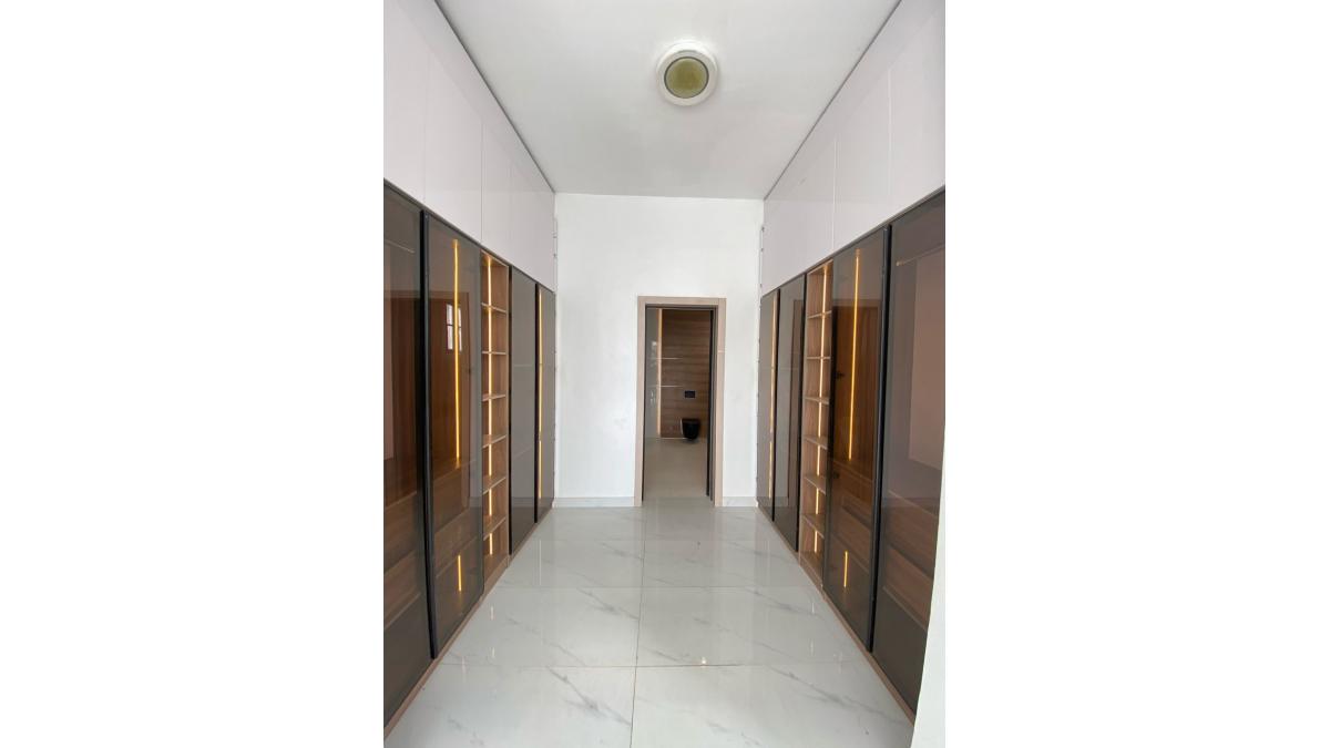 2 bed flat to let, Crown Lodge, Elystan Street - African Land