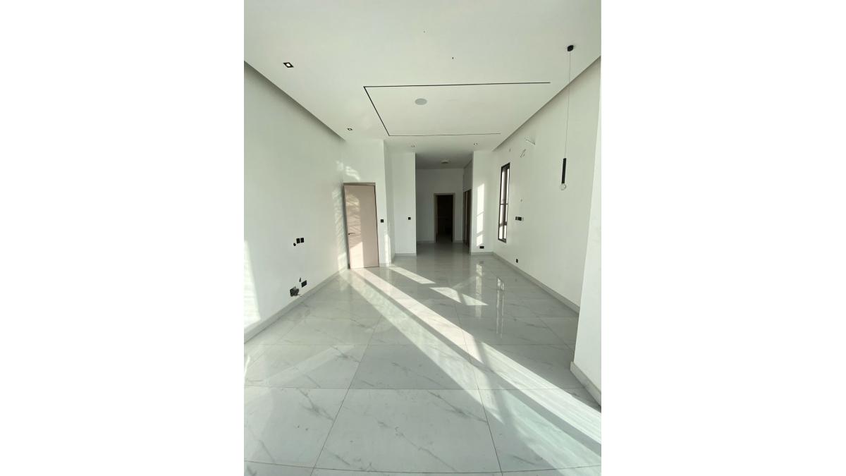 2 bed flat to let, Crown Lodge, Elystan Street - African Land
