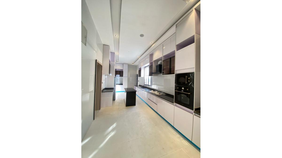 2 bed flat to let, Crown Lodge, Elystan Street - African Land