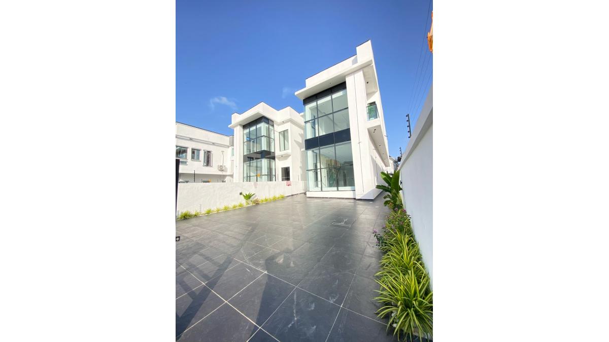 2 bed flat to let, Crown Lodge, Elystan Street - African Land