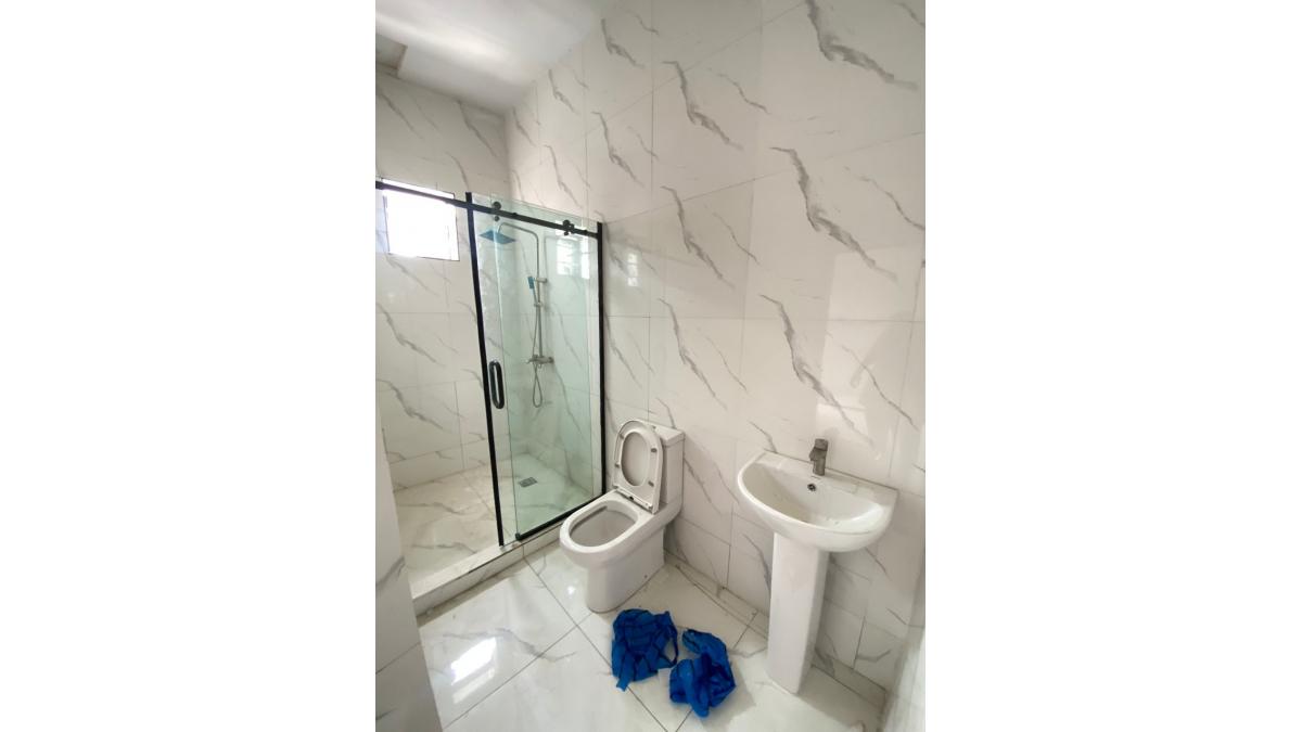 2 bed flat to let, Crown Lodge, Elystan Street - African Land
