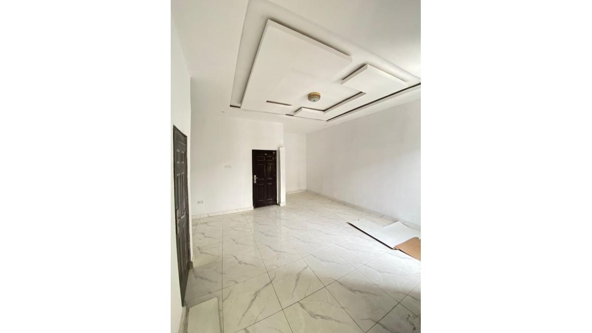 2 bed flat to let, Crown Lodge, Elystan Street - African Land