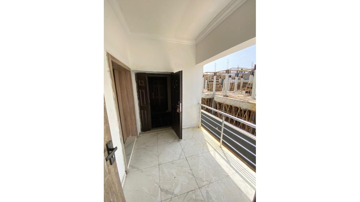 2 bed flat to let, Crown Lodge, Elystan Street - African Land