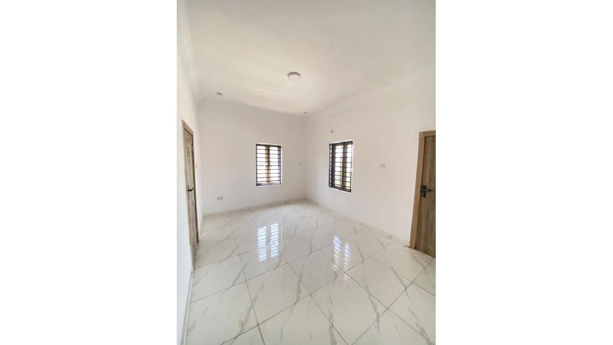 2 bed flat to let, Crown Lodge, Elystan Street - African Land