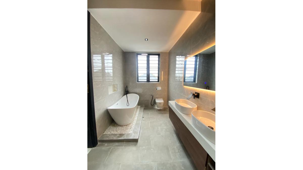 2 bed flat to let, Crown Lodge, Elystan Street - African Land