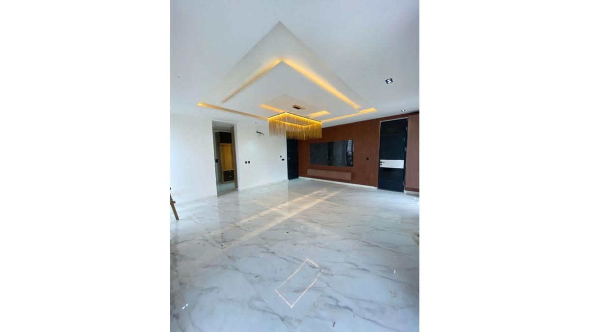 2 bed flat to let, Crown Lodge, Elystan Street - African Land
