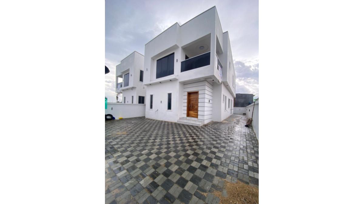 2 bed flat to let, Crown Lodge, Elystan Street - African Land