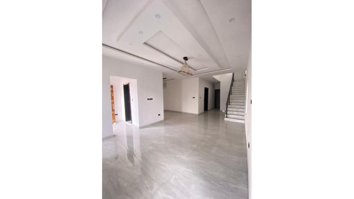 2 bed flat to let, Crown Lodge, Elystan Street - African Land